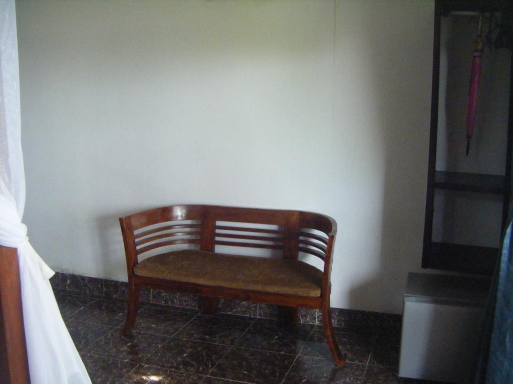 Alur Beach Homestay Amed Chambre photo